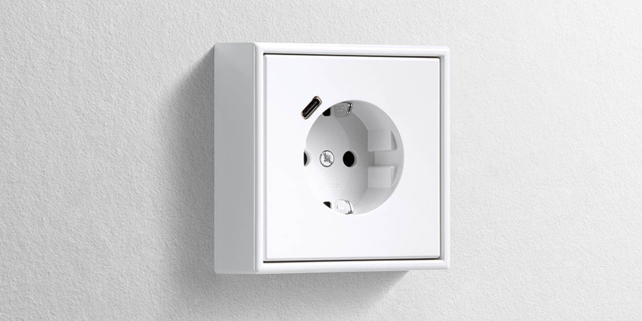 Erweiterter Anschlussraum für die Nachrüstung bei SY Electric GmbH in Niederdorf