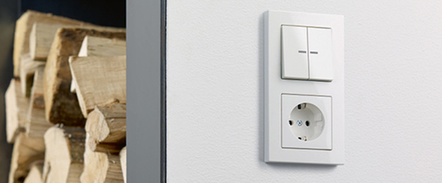 JUNG KNX Taster F 10 bei SY Electric GmbH in Niederdorf